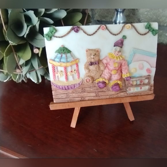 Table/Desk top Clown Portrait on Easel - Picture 2 of 13